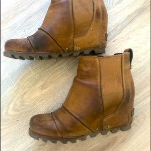 Hard to find Sorel Lea Wedge 5.5 Elk color